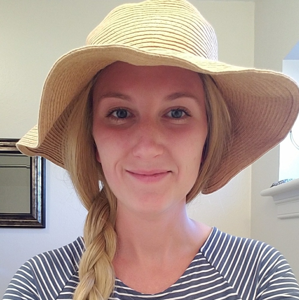 Meet your Posher, Kelly